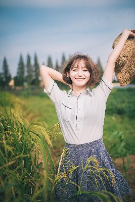 小荡货奶真大水多好紧视频