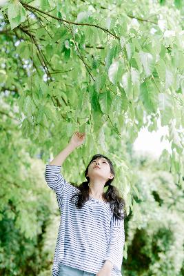 两男一女可以提升夫妻感情吗,两峰夹小溪地湿又无泥诗