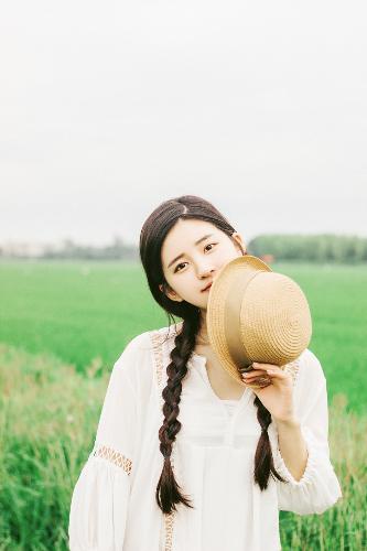 小学生高清电影免费观看,女大学生的沙龙室